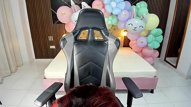 Lolly 18 online show from 14, 4, 2026