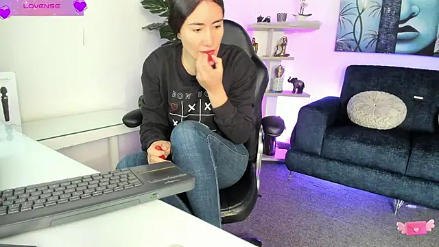 VioletParkker online show from 25, 2, 2025