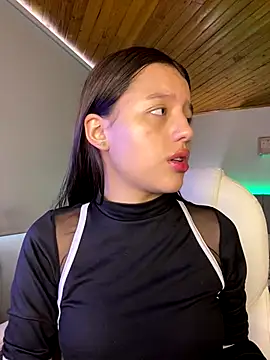 Sofia18 pinkk online show from 4, 12, 2025