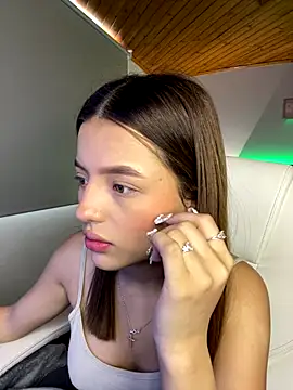 Snapshot of Sofia18_pinkk chatting on 12, 10, 2025 Sofia18 pinkk online show from 12, 10, 2025