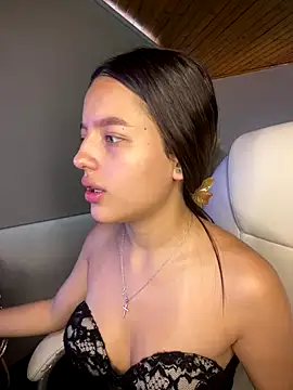 Sofia18 pinkk online show from 1, 12, 2025