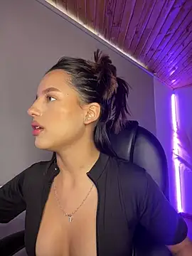 Sofia18 pinkk online show from 13, 3, 2026