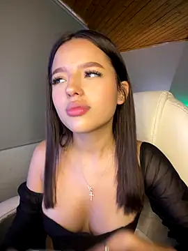 Snapshot of Sofia18_pinkk chatting on 13, 11, 2025 Sofia18 pinkk online show from 13, 11, 2025