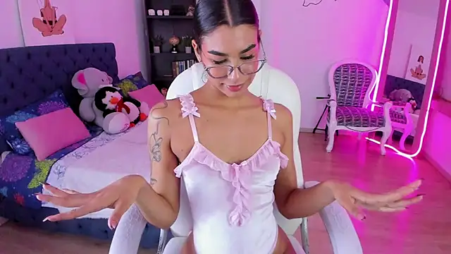 Dana Paula online show from 15, 6, 2026