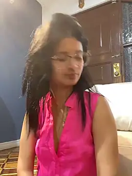 Violeta euphoria online show from 2, 2, 2025