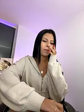 Snapshot of Michell_sr chatting on 2, 10, 2025 Michell sr online show from 2, 10, 2025