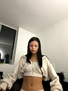 Snapshot of Michell_sr chatting on 5, 10, 2025 Michell sr online show from 5, 10, 2025