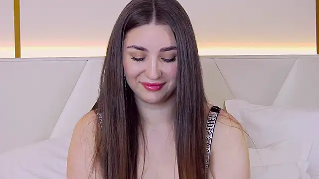 KiraBarlows online show from 19, 2, 2025