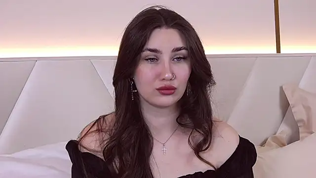 KiraBarlows online show from 26, 2, 2025