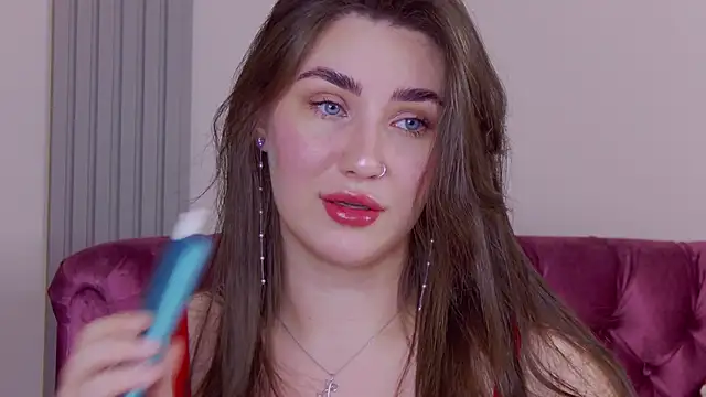 KiraBarlows online show from 11, 11, 2025