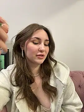 KiraBarlows online show from 3, 2, 2026