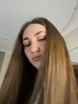 KiraBarlows online show from 24, 2, 2026