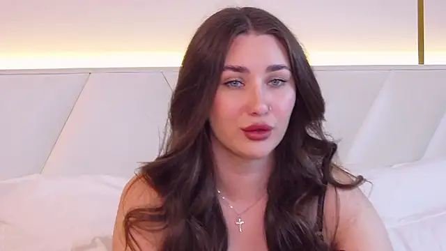 KiraBarlows online show from 17, 2, 2025