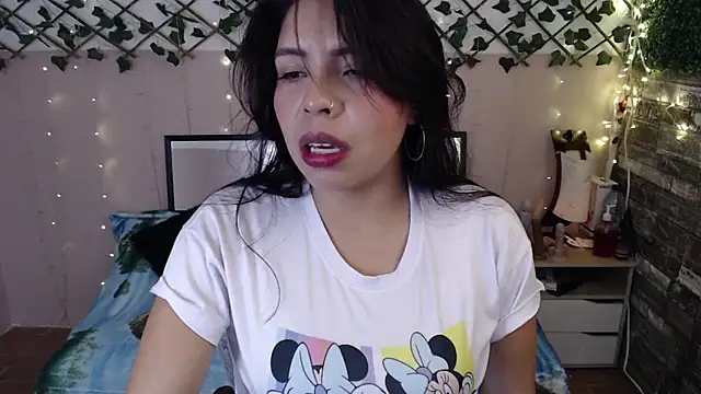 cute bunny95 online show from 17, 3, 2025