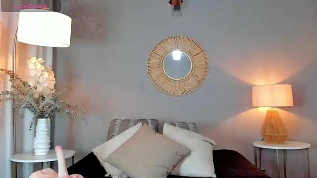 viviannehill hot online show from 10, 2, 2025