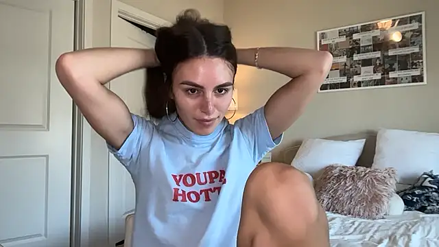 Snapshot of graciesmith27 chatting on 19, 5, 2026 graciesmith27 online show from 19, 5, 2026