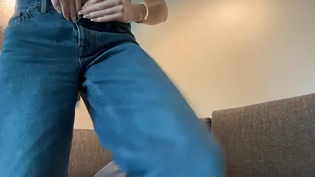 graciesmith27 online show from 12, 4, 2026