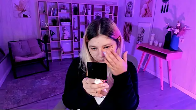 DiaAngell online show from 7, 10, 2025