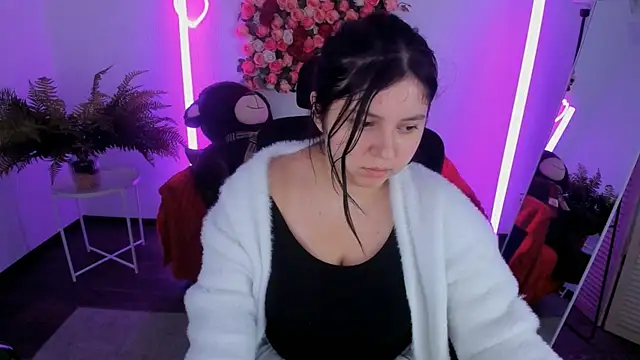 Snapshot of DiaAngell chatting on 10, 6, 2026 DiaAngell online show from 10, 6, 2026