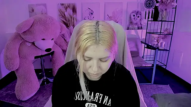 DiaAngell online show from 25, 11, 2025