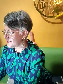 ilonna2025 online show from 14, 4, 2026