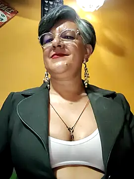 ilonna2025 online show from 22, 7, 2026