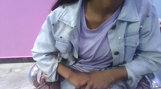 Leoni G online show from 6, 3, 2025