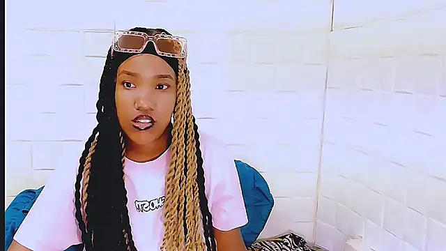 EroticSexyPrada online show from 19, 3, 2025