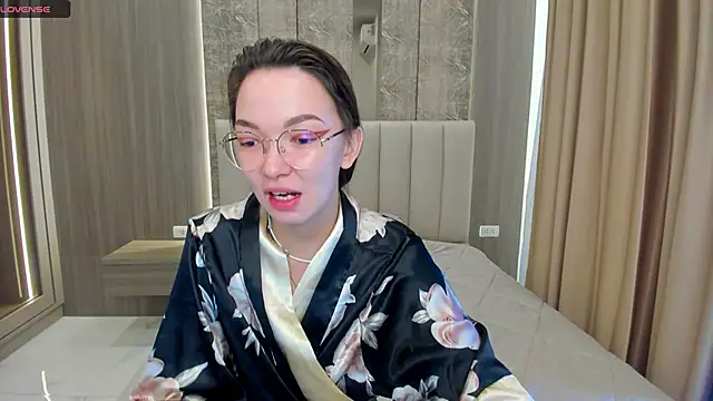 SusannJohnson online show from 26, 11, 2025