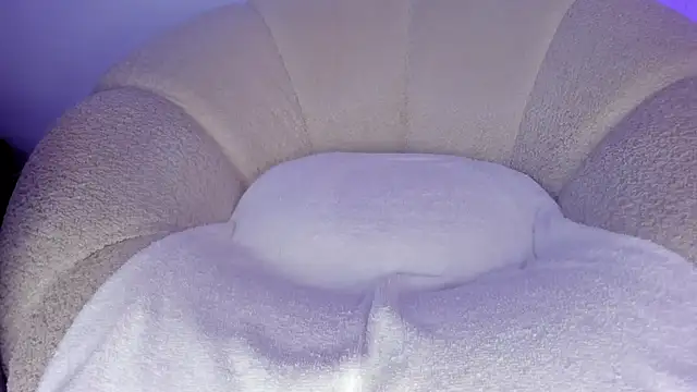 cutte hanna18 online show from 10, 10, 2025