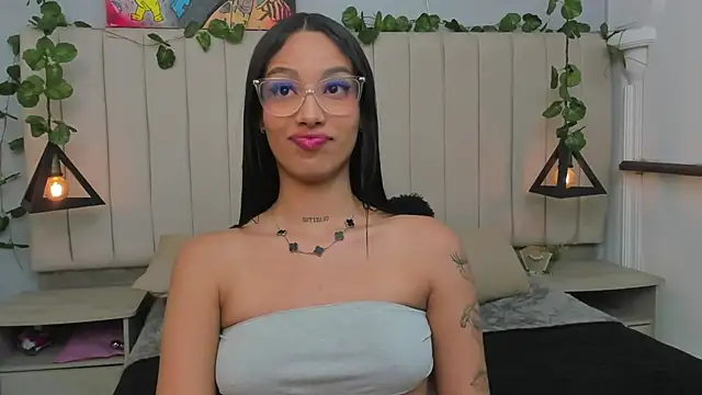 Paulina Lopezz online show from 12, 11, 2025