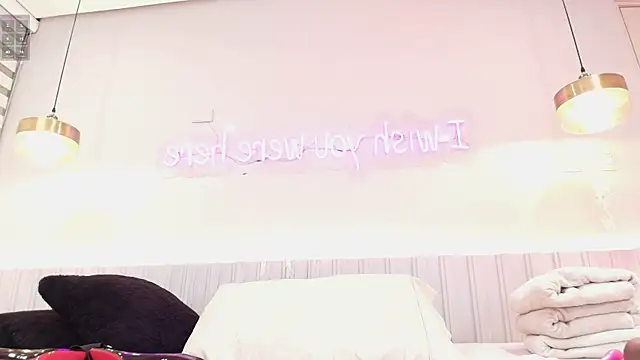 LissMonroe online show from 4, 12, 2025