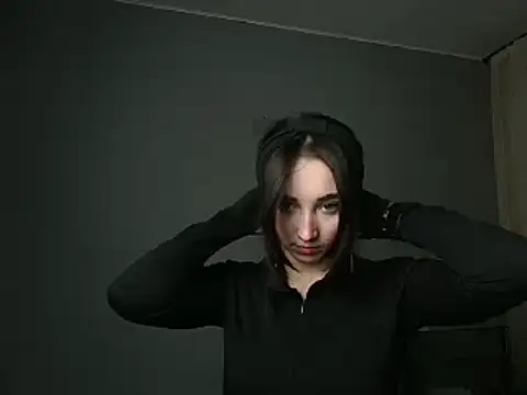 Eva Gloryy online show from 25, 2, 2025