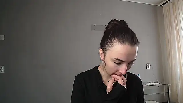 Eva Gloryy online show from 18, 3, 2025