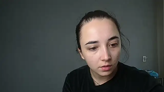 Snapshot of Eva_Gloryy chatting on 1, 11, 2025 Eva Gloryy online show from 1, 11, 2025