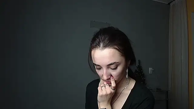 Eva Gloryy online show from 12, 2, 2025