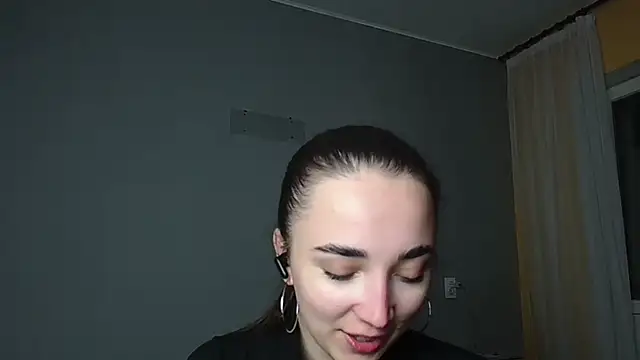 Snapshot of Eva_Gloryy chatting on 28, 4, 2026 Eva Gloryy online show from 28, 4, 2026
