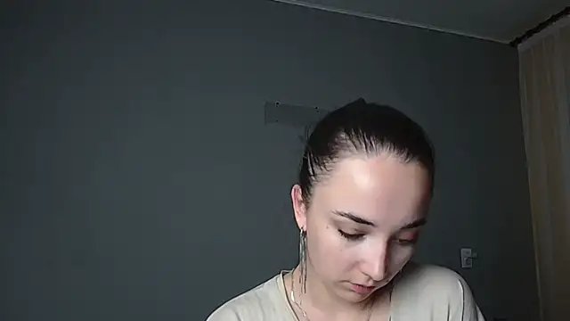 Snapshot of Eva_Gloryy chatting on 12, 6, 2026 Eva Gloryy online show from 12, 6, 2026