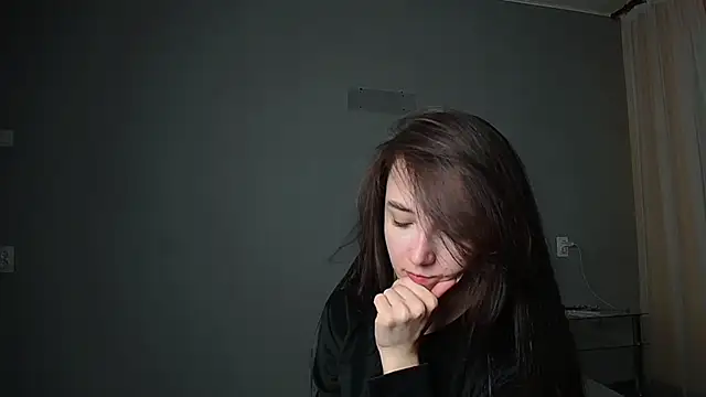 Eva Gloryy online show from 19, 3, 2025