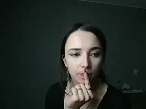 Eva Gloryy online show from 7, 3, 2025