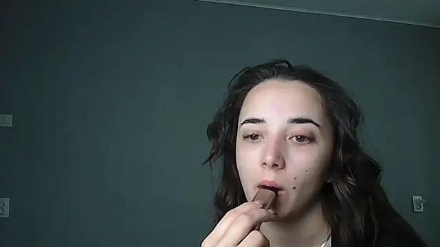Snapshot of Eva_Gloryy chatting on 25, 5, 2026 Eva Gloryy online show from 25, 5, 2026