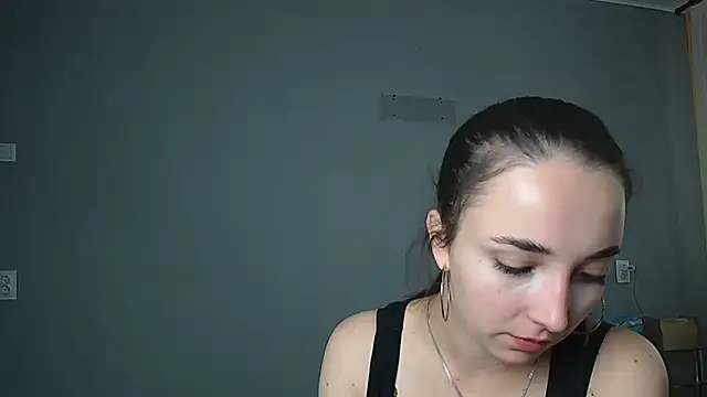 Eva Gloryy online show from 13, 9, 2025
