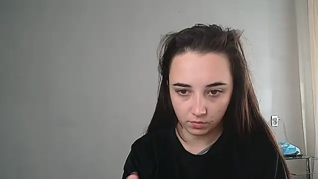 Snapshot of Eva_Gloryy chatting on 3, 11, 2025 Eva Gloryy online show from 3, 11, 2025