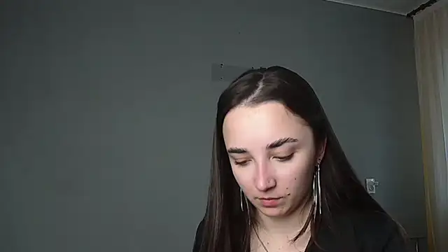 Snapshot of Eva_Gloryy chatting on 4, 5, 2026 Eva Gloryy online show from 4, 5, 2026