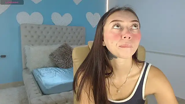 Rossie Belucci online show from 12, 2, 2025