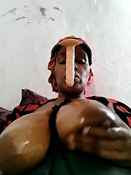 bubblendz1988 online show from 5, 3, 2025