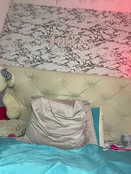 Lili  taylor online show from 1, 4, 2026