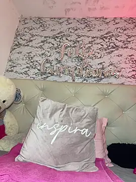 Lili  taylor online show from 26, 2, 2026