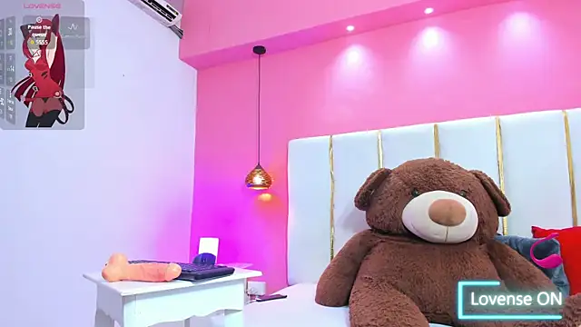 Snapshot of Alliison_fox chatting on 15, 10, 2025 Alliison fox online show from 15, 10, 2025