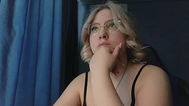 HotBrandyX online show from 13, 4, 2026